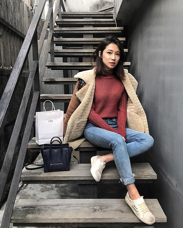 Muốn trông sang - xịn - mịn khi mặc áo len tối màu, các nàng hãy nhớ 3 tips diện đồ sau