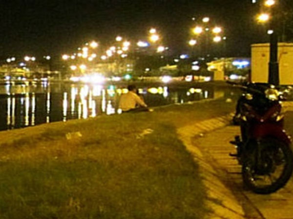 Bị bạn tình đồng tính cướp tài sản sau khi quan hệ