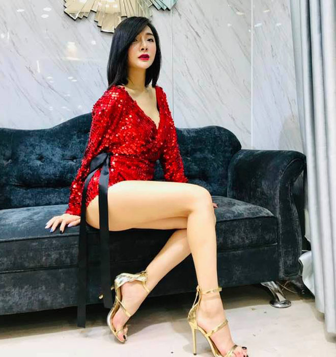 Lộ diện hoa khôi chuyển giới Hà Nội đẹp như Angela Phương Trinh