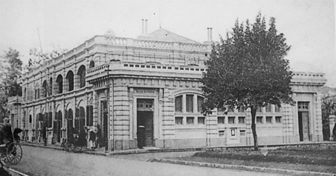 Người dân mong Bưu điện Hà Nội được trả lại tên: Không ai muốn biểu tượng hơn 100 năm của Thủ đô có một cái tên khác!