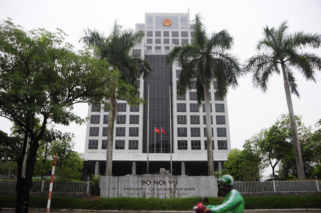 Lộ hàng loạt sai phạm về tuyển dụng, quản lý biên chế tại Hưng Yên