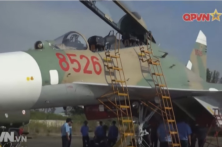 Việt Nam nghiên cứu chế tạo vật tư sửa chữa máy bay Su-27