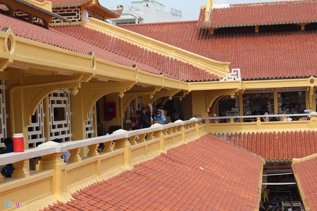 Video ảnh: Tiểu thương chợ Bình Tây trở lại bán sau 2 năm sửa chữa