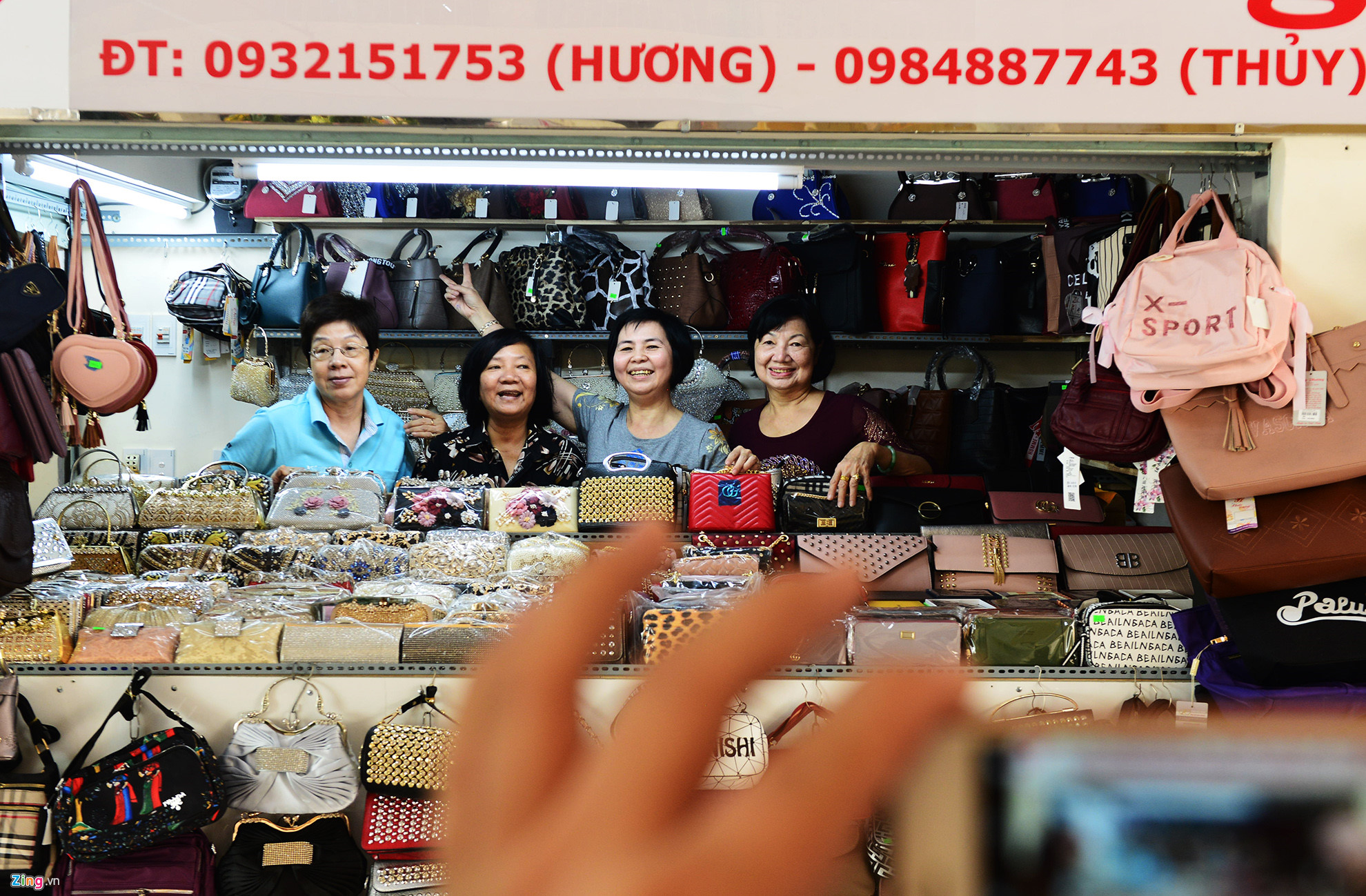 Video ảnh: Tiểu thương chợ Bình Tây trở lại bán sau 2 năm sửa chữa