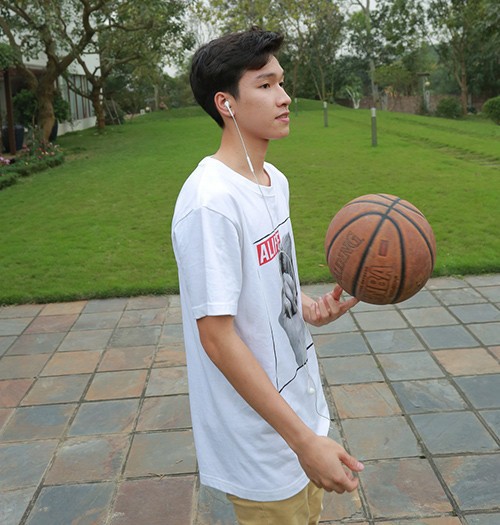 Các cậu quý tử của sao Việt ngày ấy – bây giờ: Người điển trai chững chạc, người cực tài năng