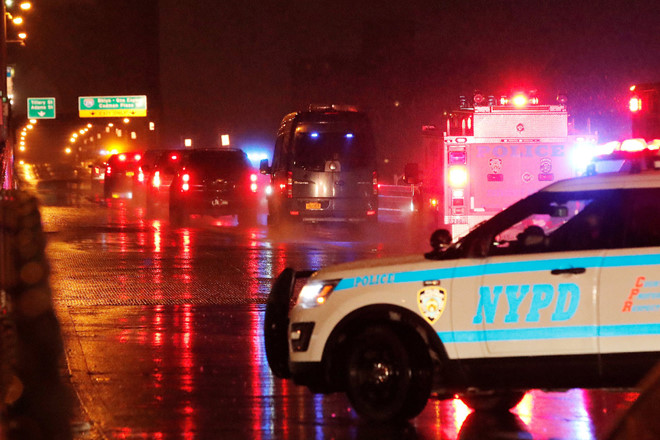 Cầu Brooklyn bị cấm, người xếp hàng đợi phiên xử trùm ma túy El Chapo