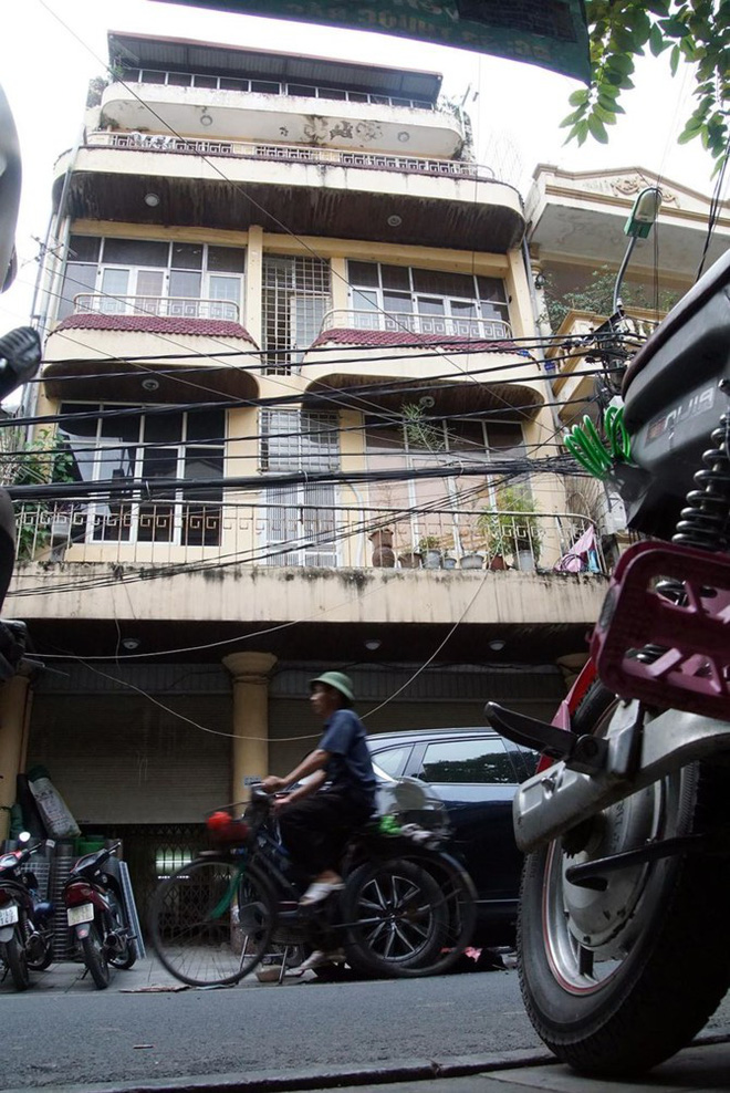 Cận cảnh gần 1000m2 đất vàng Hà Nội đòi làm nhà trẻ