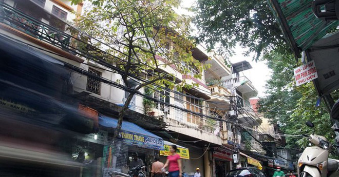 Cận cảnh gần 1000m2 đất vàng Hà Nội đòi làm nhà trẻ