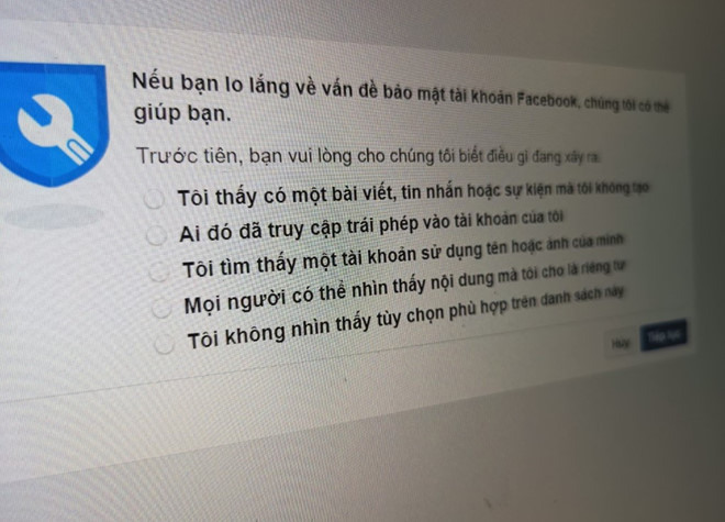 Hàng loạt sao Việt bị đánh sập trang, Facebook nói gì?