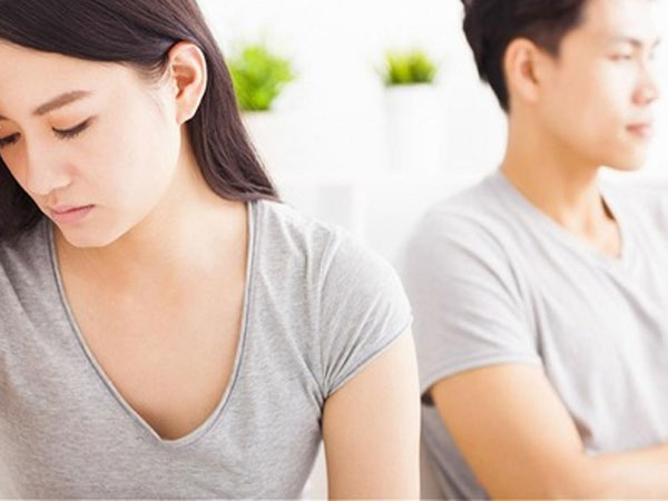 Chồng không có chí tiến thủ lại còn cặp bồ với đồng nghiệp