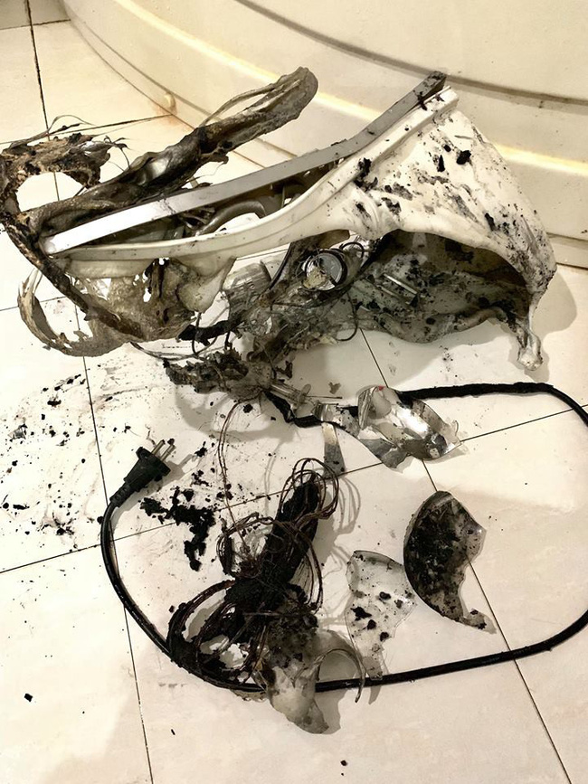 Đèn sưởi nhà tắm phát nổ như pháo hoa và lời cảnh báo cho các gia đình có trẻ nhỏ