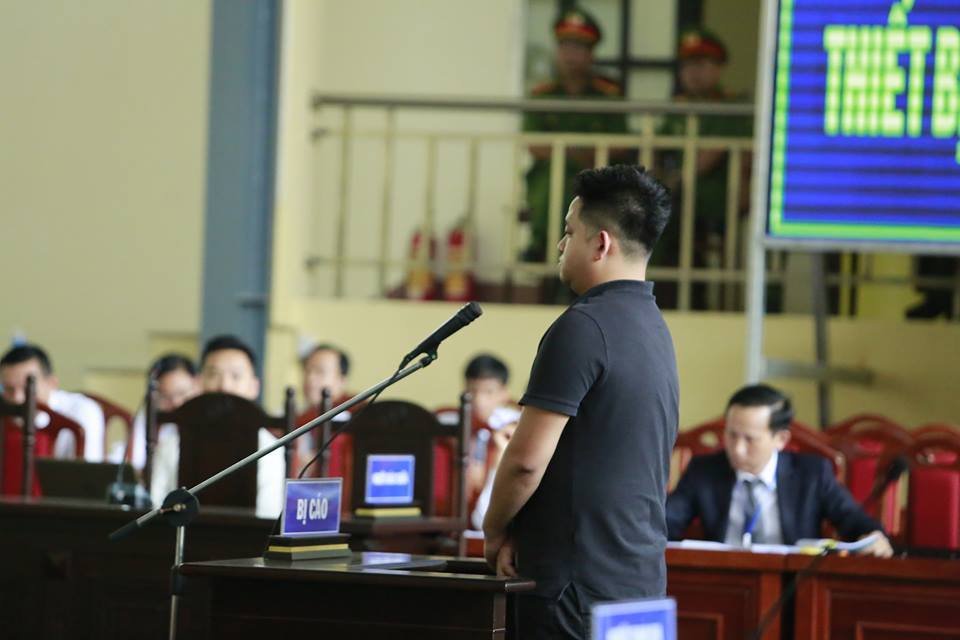 Đánh bạc kiểu Phan Sào Nam, tay cò ô tô khen ông trùm uy tín trước tòa