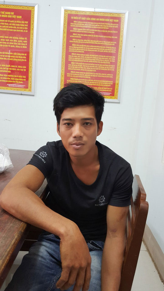 Đề thử ôtô của người khác, thấy nổ máy liền... chạy luôn