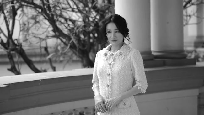 Nhìn khuôn mặt đậm chất bà bầu này, Nhã Phương khó có thể phủ nhận việc đang mang thai nữa