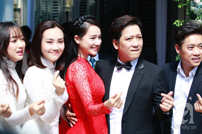 Nhìn khuôn mặt đậm chất bà bầu này, Nhã Phương khó có thể phủ nhận việc đang mang thai nữa