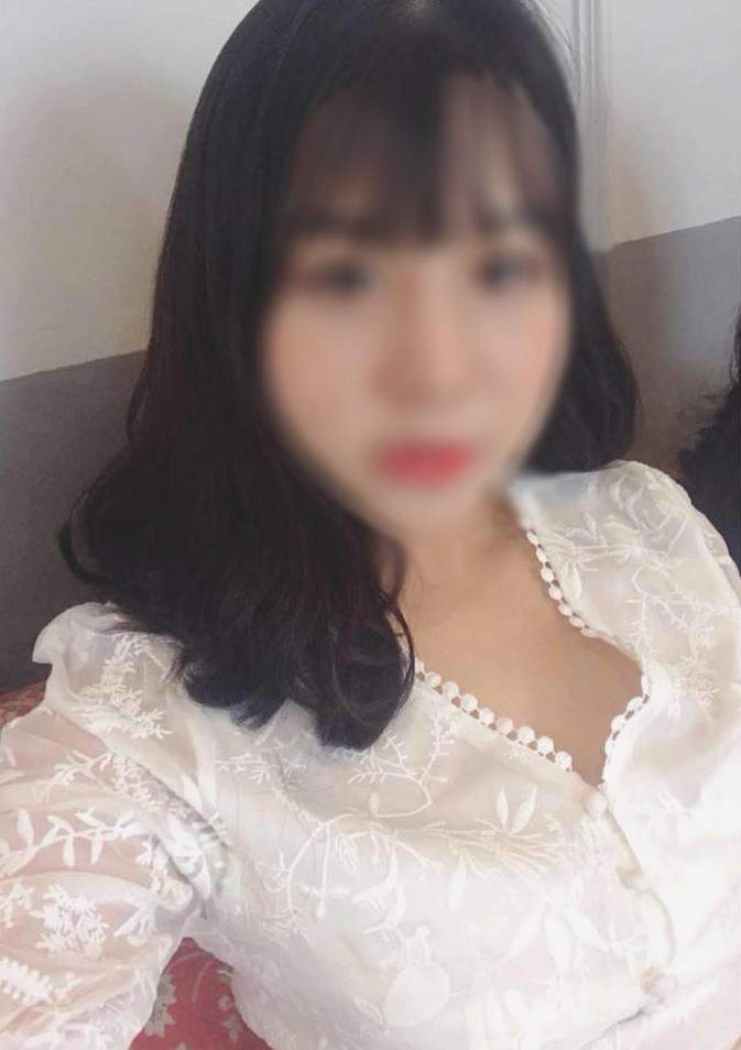 Cô gái lấy ảnh của người khác đi sống ảo rồi bị bóc phốt ngay tại trận