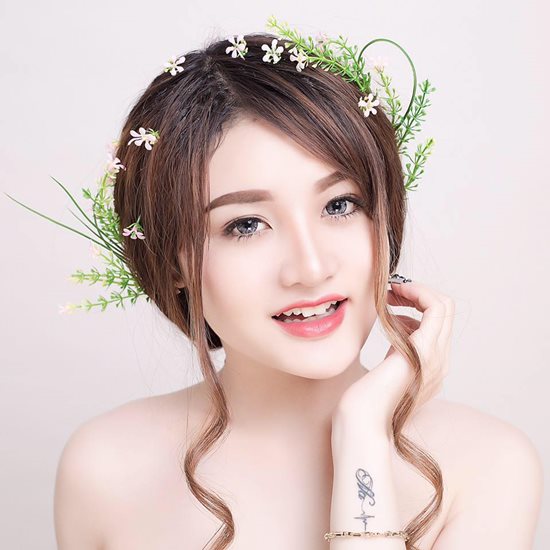 Hot girl từng náo loạn phố Nguyễn Huệ: Liên tục dao kéo vì bị gọi là Mặt vuông