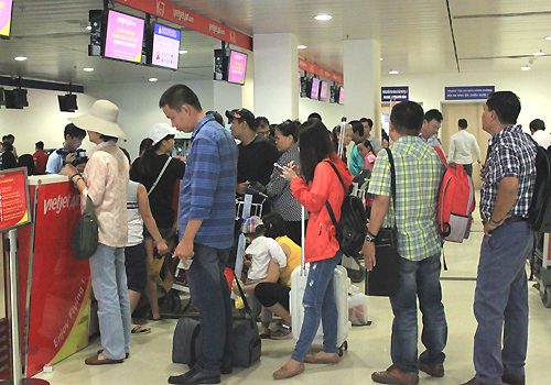 Người lưu trú ở Tân Sơn Nhất 2 tháng thường xuyên nhịn đói