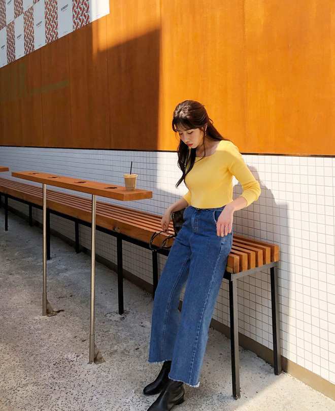 Đừng ngại diện áo thun dáng ôm bởi vẻ ngoài của các nàng trông sẽ trẻ trung, quyến rũ hơn hẳn đấy!