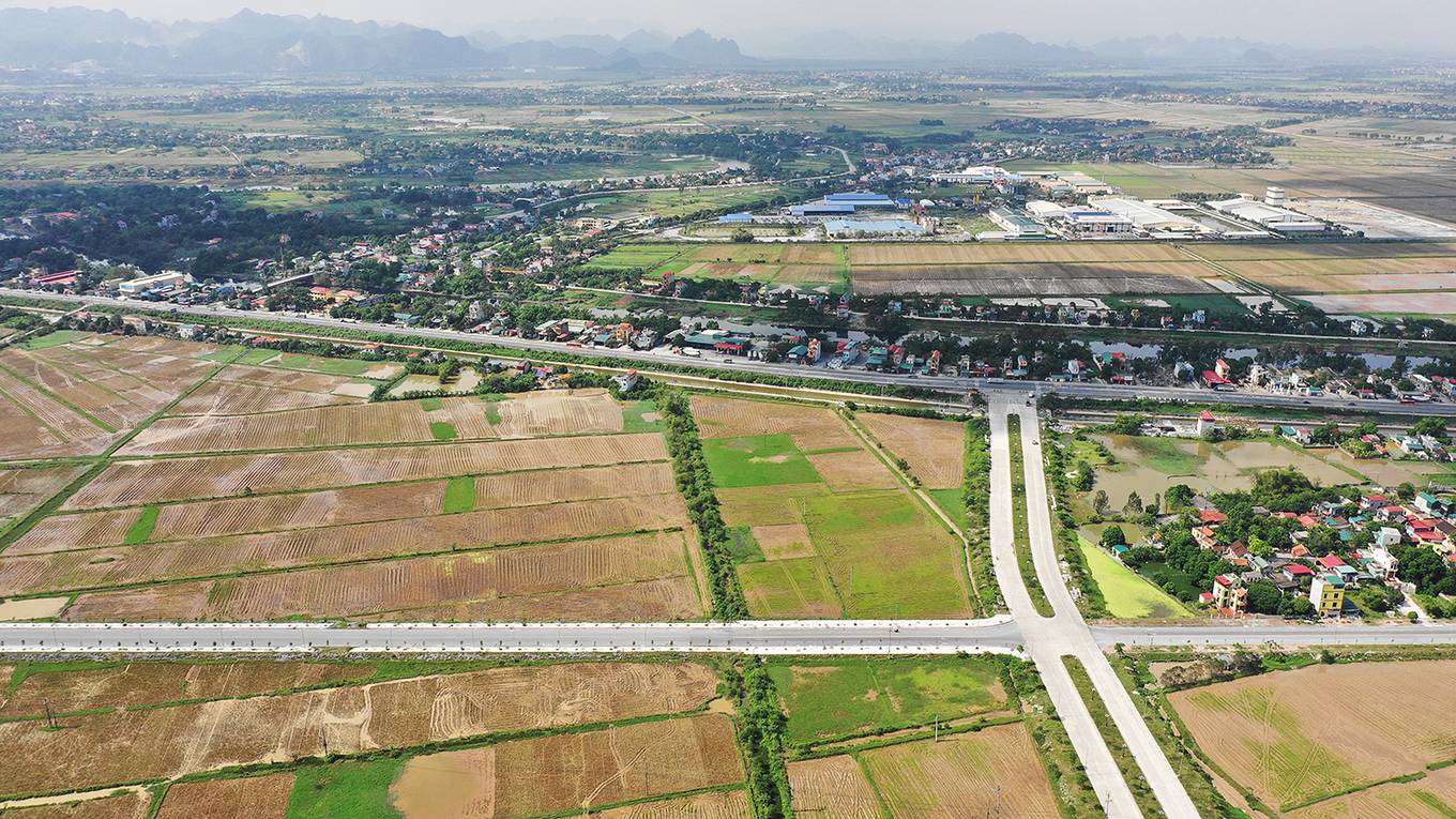 Nhà thi đấu hơn 1.000 tỷ đồng hoạt động cầm chừng