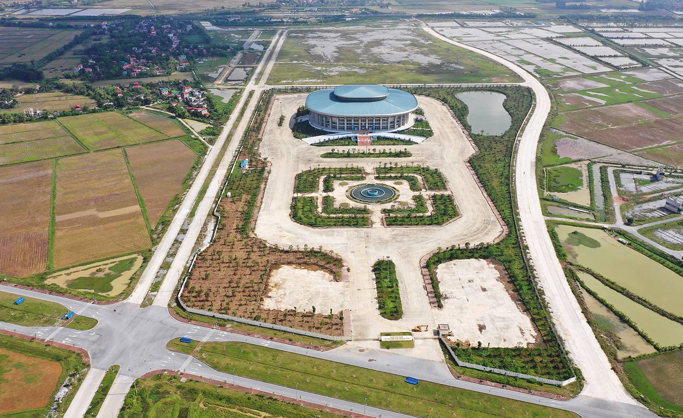 Nhà thi đấu hơn 1.000 tỷ đồng hoạt động cầm chừng