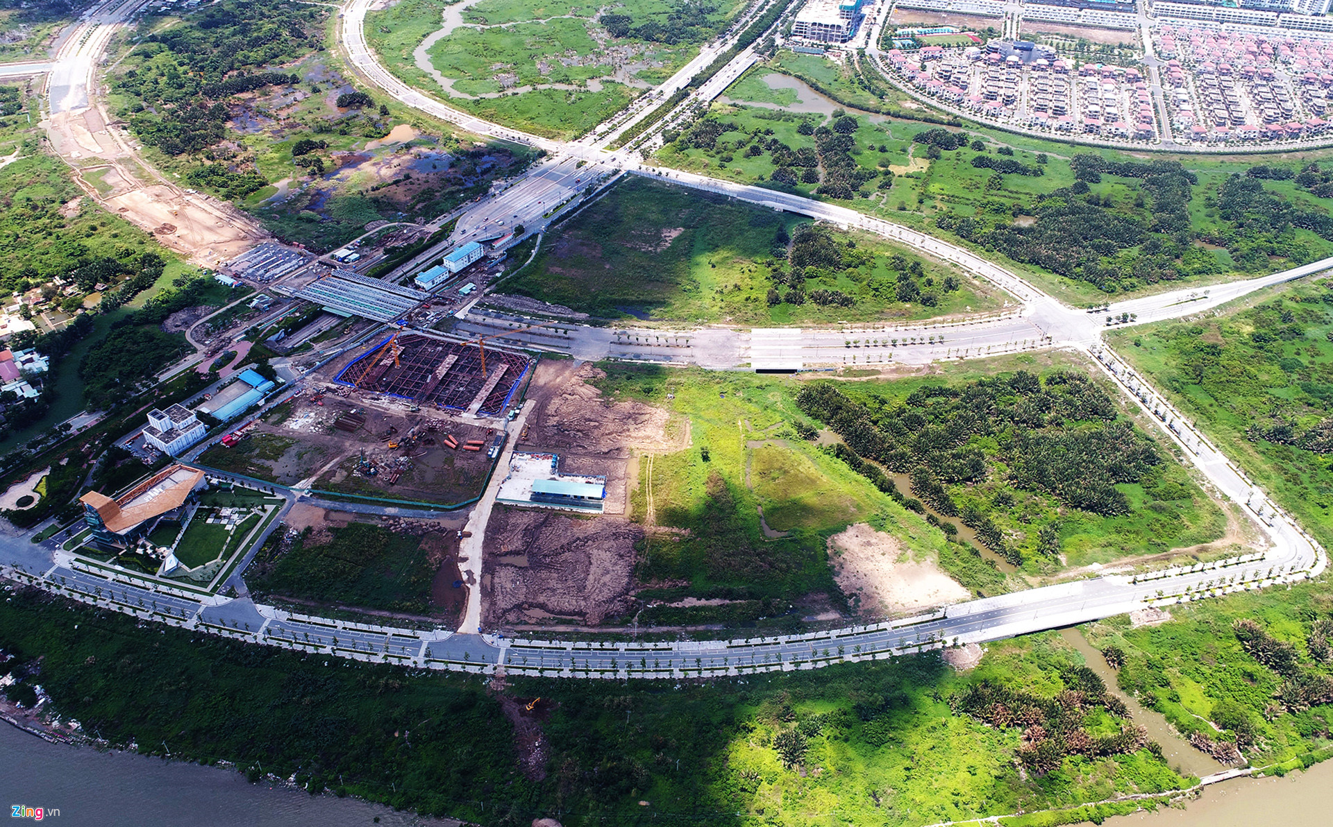 Video ảnh: Cận cảnh 4 tuyến đường 12.000 tỷ ở Thủ Thiêm do ông Tất Thành Cang ký