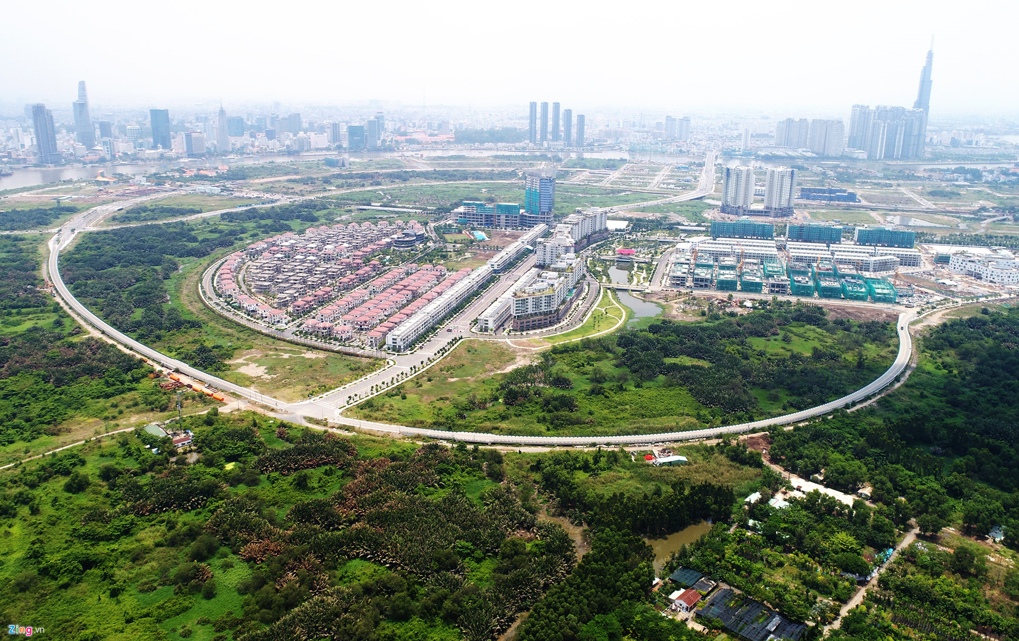 Video ảnh: Cận cảnh 4 tuyến đường 12.000 tỷ ở Thủ Thiêm do ông Tất Thành Cang ký