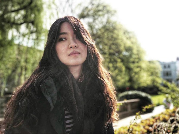 Phát sốt với vẻ đẹp ngỡ ngàng của nữ bác sĩ ĐT Thái Lan