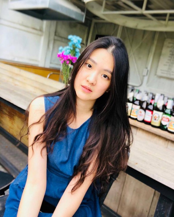 Phát sốt với vẻ đẹp ngỡ ngàng của nữ bác sĩ ĐT Thái Lan