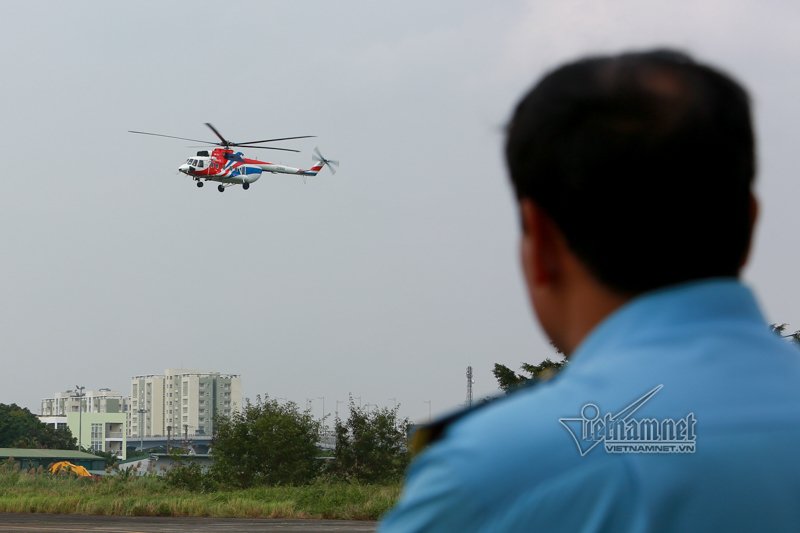 Video - Ảnh: Hai trực thăng Nga trình diễn ấn tượng trên bầu trời Hà Nội