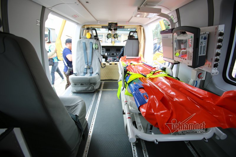 Video - Ảnh: Hai trực thăng Nga trình diễn ấn tượng trên bầu trời Hà Nội