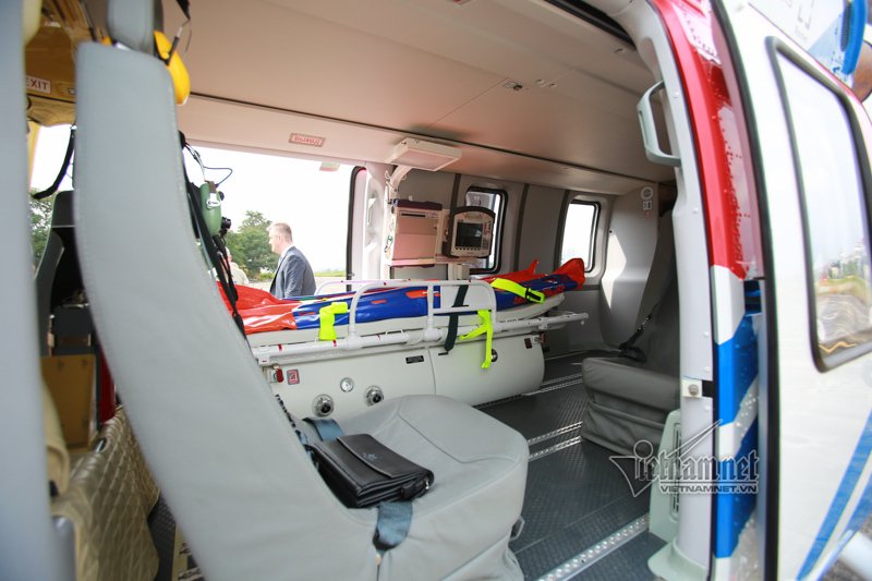 Video - Ảnh: Hai trực thăng Nga trình diễn ấn tượng trên bầu trời Hà Nội