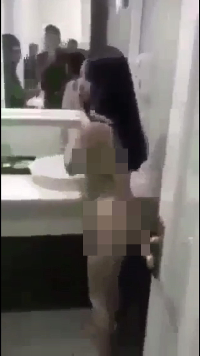 Nghi án clip triệt phá mại dâm bị phát tán mạng: Có thể khởi tố hình sự?