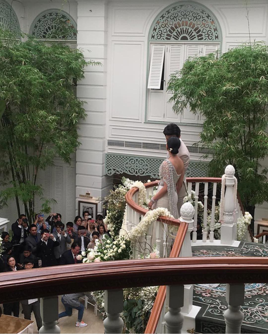 Đám cưới cặp quyền lực nhất Tbiz Push Puttichai và Jooy: Hôn lễ truyền thống siêu sang, dàn phù dâu phù rể khủng