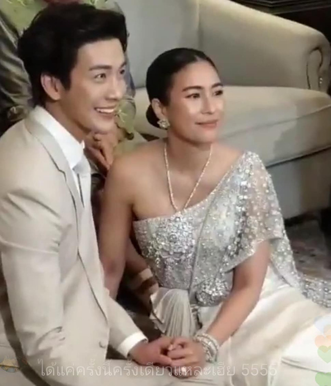 Đám cưới cặp quyền lực nhất Tbiz Push Puttichai và Jooy: Hôn lễ truyền thống siêu sang, dàn phù dâu phù rể khủng