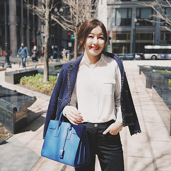 Diện items được làm bằng 4 chất liệu vải này sẽ giúp sang chảnh hoá phong cách của các nàng ngay lập tức