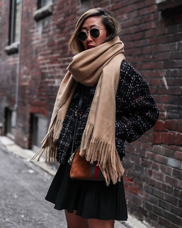 Diện items được làm bằng 4 chất liệu vải này sẽ giúp sang chảnh hoá phong cách của các nàng ngay lập tức