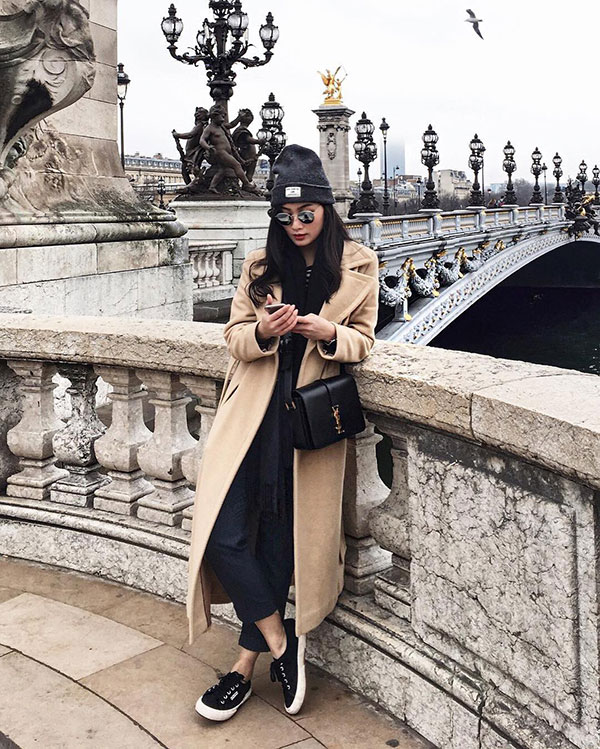 Diện items được làm bằng 4 chất liệu vải này sẽ giúp sang chảnh hoá phong cách của các nàng ngay lập tức