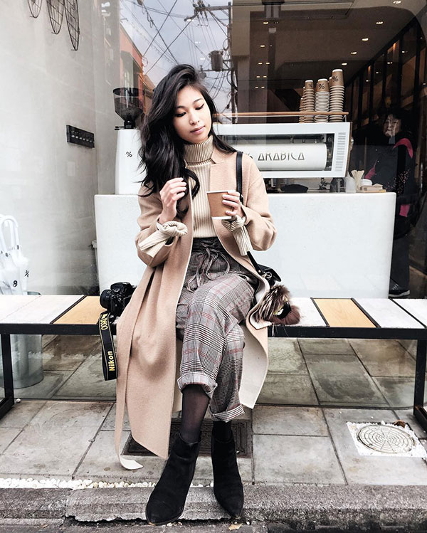 Diện items được làm bằng 4 chất liệu vải này sẽ giúp sang chảnh hoá phong cách của các nàng ngay lập tức