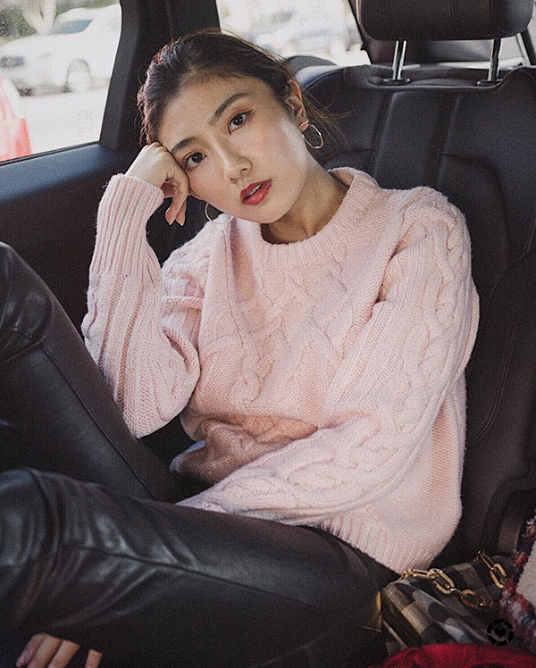 Diện items được làm bằng 4 chất liệu vải này sẽ giúp sang chảnh hoá phong cách của các nàng ngay lập tức