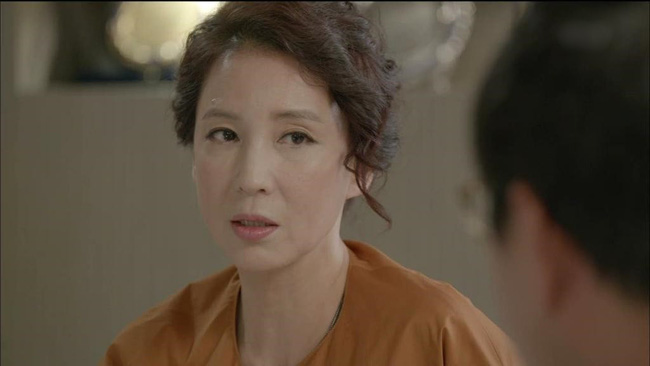 Nhờ lên trông cháu nhưng mẹ chồng đi vào than ốm đi ra kêu đau, nàng dâu chỉ biết khóc ròng