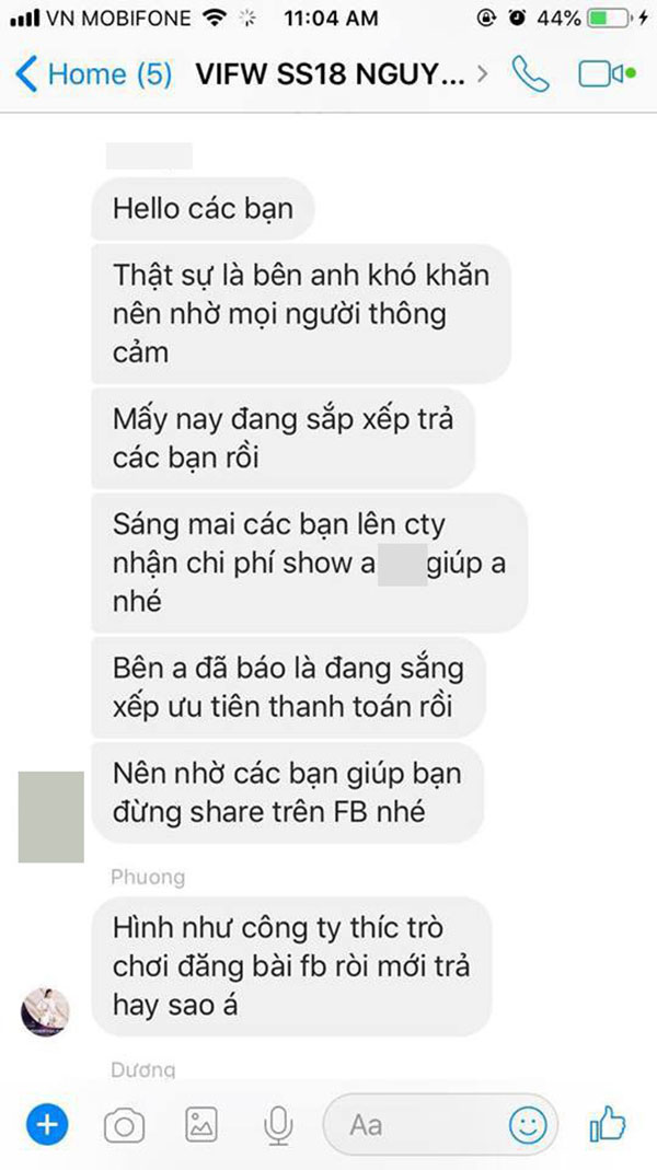 Vietnam International Fashion Week tiếp tục bị loạt người mẫu tố chậm tiền: Thu/Đông đã qua mà catxe mùa Xuân/Hè vẫn chưa thấy! Vietnam International Fashion Week tiếp tục bị loạt người mẫu tố chậm tiền: Thu/Đông đã qua mà catxe mùa Xuân/Hè vẫn chưa thấy!