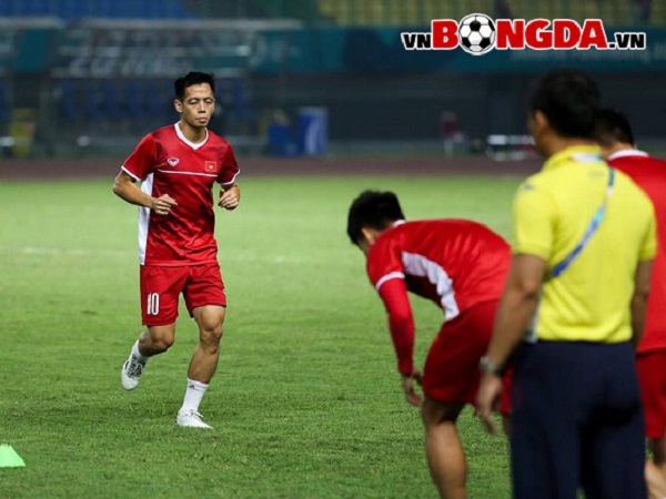 HLV Park Hang-seo giải thích lý do để Văn Đức đá chính thay Văn Quyết