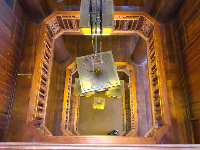 Chủ căn nhà gỗ trăm tỷ: Xét kinh tế thì dại, nhưng thích thì mình làm thôi