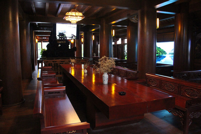 Chủ căn nhà gỗ trăm tỷ: Xét kinh tế thì dại, nhưng thích thì mình làm thôi