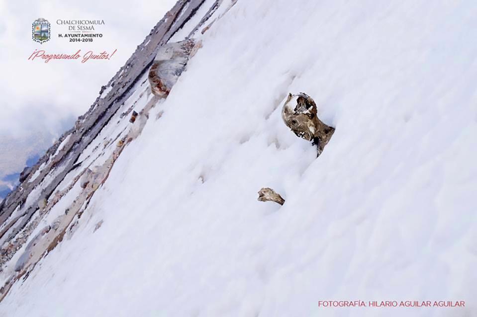 Thi thể ba nhà leo núi chôn vùi trên núi lửa cao nhất Mexico suốt 59 năm