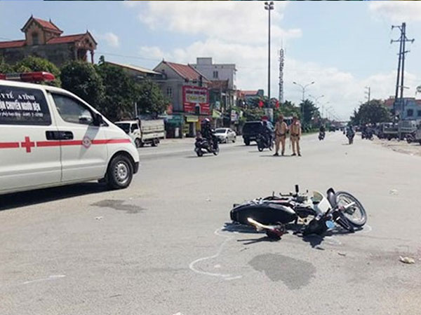 Tài xế lái xe container bỏ chạy sau tai nạn chết người