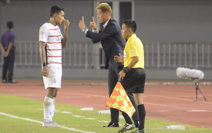 Tiền đạo Campuchia muốn rút khỏi đội tuyển vì bị CĐV nhục mạ