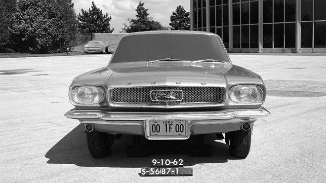 Những mẫu xe lừng danh có số phận thay đổi ở phút chót