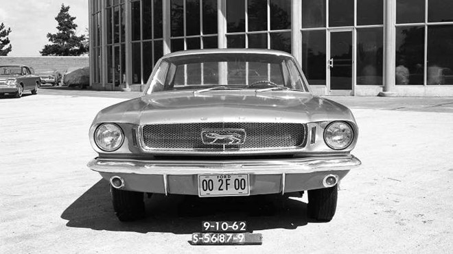 Những mẫu xe lừng danh có số phận thay đổi ở phút chót